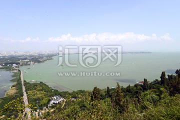 滇池