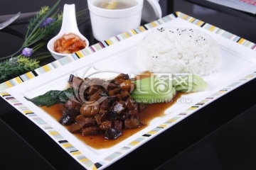 台式卤肉饭