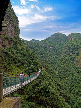 武义牛头山天师峰金锁桥竖幅全景