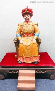 乾隆皇帝塑像