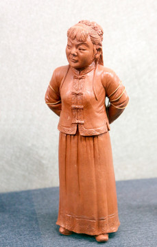 杜小月塑像