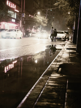 雨天过马路