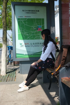 公交车车站站台