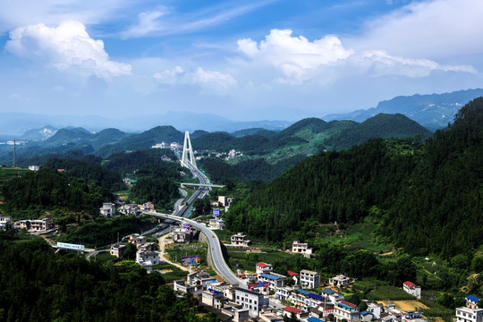 西部恩施山区高速