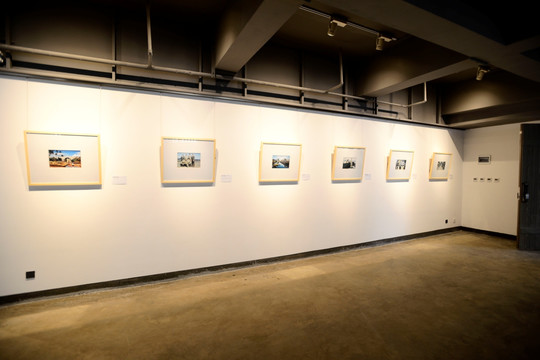 照片展