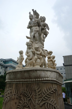 小天使雕像 苏州母子中心