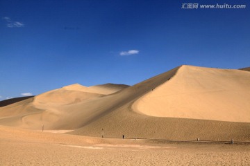 敦煌鸣沙山