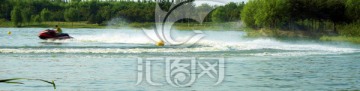 湖景游船