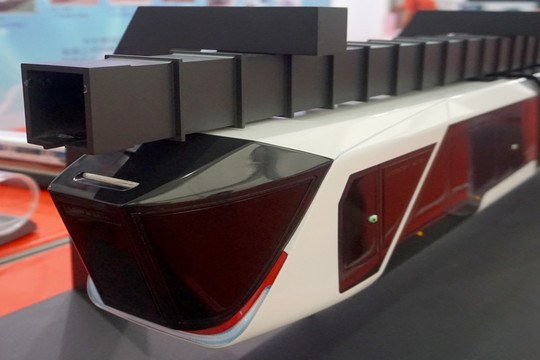 交通运输新技术 悬挂式空中列车
