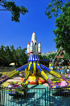 火箭发射玩乐设施