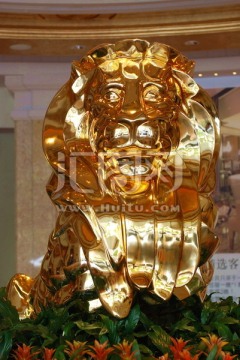 澳门美高梅金殿酒店的狮子雕像