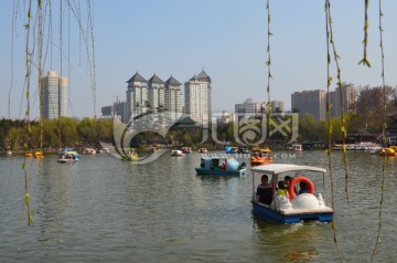 湖上休闲