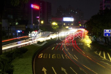 夜景车轨