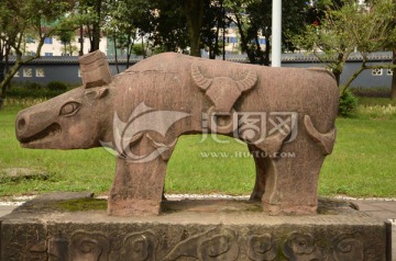 犀牛石雕