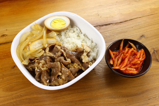 炒牛肉米饭套餐