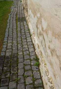 古老的石砖路