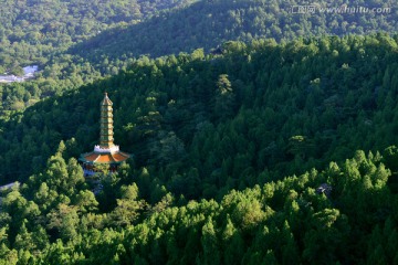 香山琉璃塔