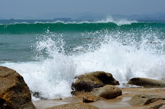 海浪海滩