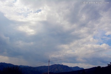 阴雨天的山区
