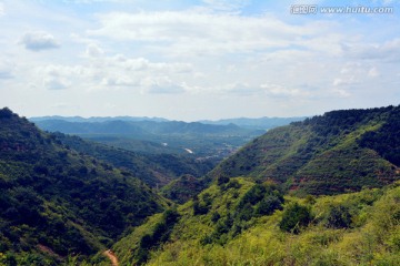 群山连绵