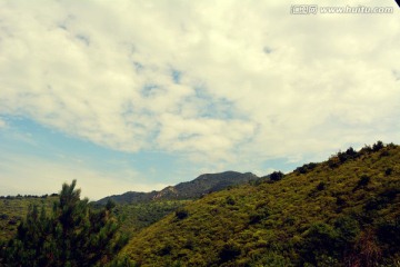 群山连绵