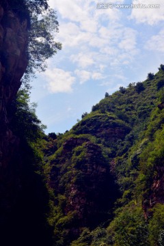 群山连绵