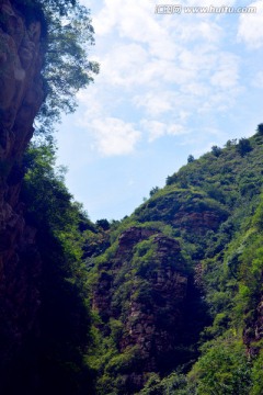 群山连绵