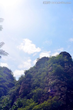 群山连绵