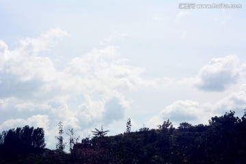群山连绵