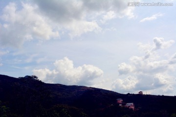 群山连绵