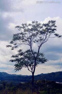 群山连绵