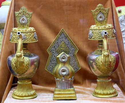 藏族银壶