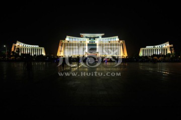 钦州市政大楼夜景