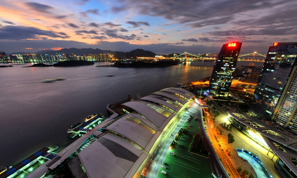 厦门国际邮轮中心夜景