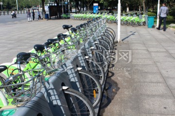 郴州市五岭广场脚踏自行车停放点