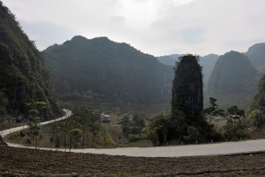 山峰山谷