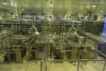 蒙牛乳业生产线