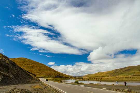 美丽高原道路