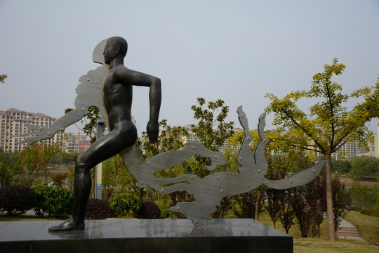 芜湖雕塑公园 逃逸者之二