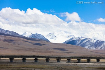 西藏唐古拉山脉