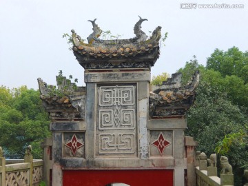 老建筑古石门