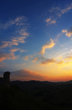 夕阳 晚霞 有噪点