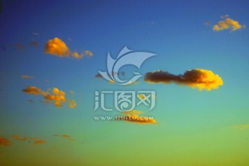 云