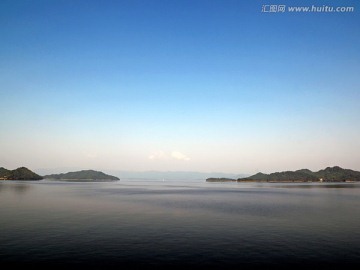 淳安千岛湖湖面岛屿全景