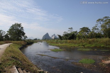 小河