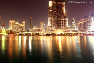 迪拜塔商业建筑夜景 湖景水景