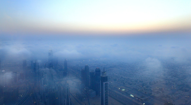 阿拉伯阿联酋 迪拜高楼云海