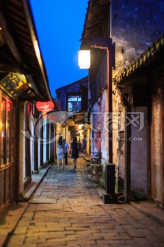 江南水乡苏州周庄古镇夜景