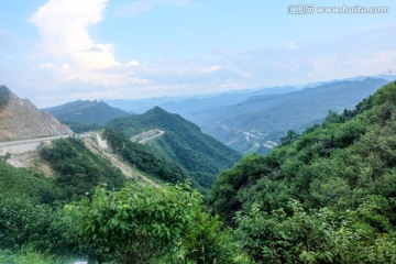 山路 深山