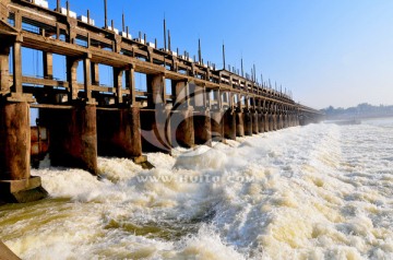 水利工程 拦河坝 老建筑 历史